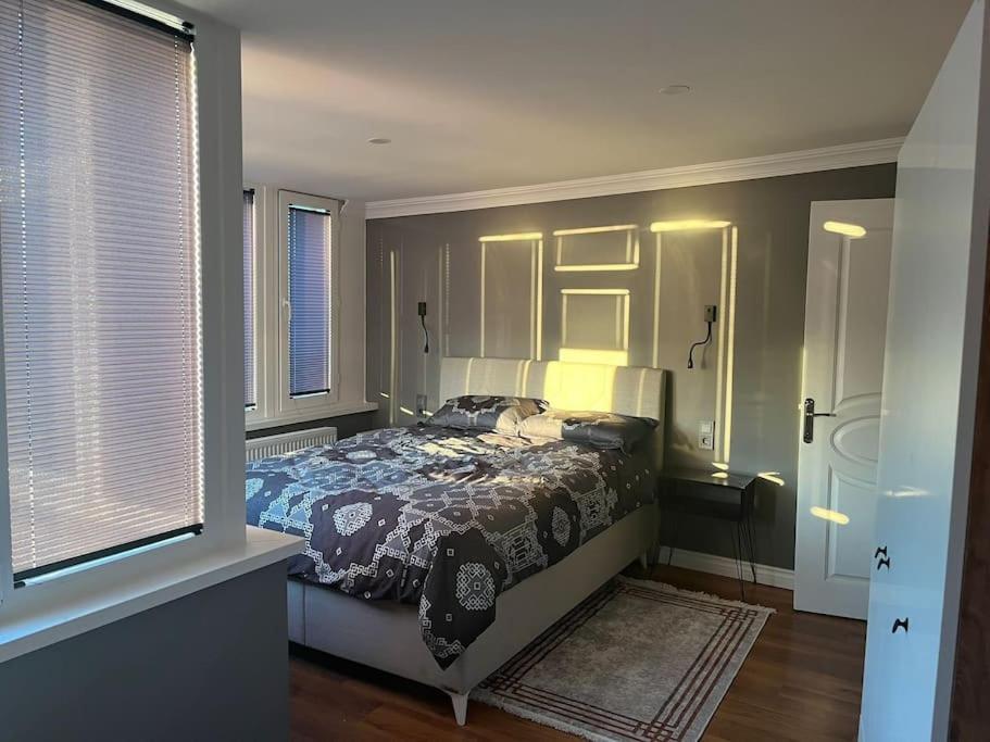 Sisli Osmanbey Taksim Large Terrace, Quietness And Space Apartman Isztambul Kültér fotó